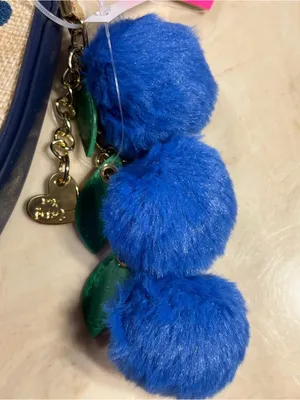 🫐👜BETSEY JOHNSON Straw Blueberry Shoulder Bag With Blueberry Pom-Pom Charm thumbnail 10