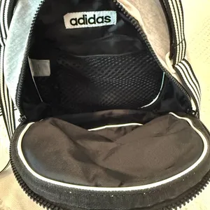 adult unisex small Adidas casual backpack BT 2987 thumbnail 5