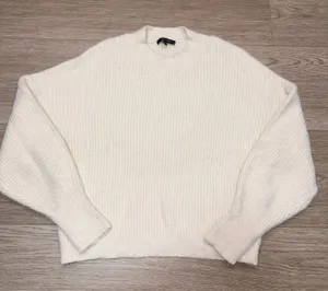Love Tree Boutique Women's Ivory Sweater Size Medium thumbnail 1