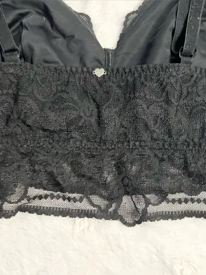 VS PINK Black Lace Bralette Size Large Wireless Comfortable thumbnail 8