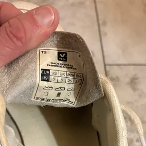Veja V-10 Prime Leather Sneakers in White Platine thumbnail 9