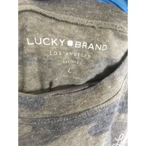 Lucky Brand Camo T Shirt Women’s Large Logo Graphic Tee thumbnail 5
