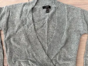 Forever 21 Sweater thumbnail 4