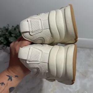 NWT Zara Women's Running‎ Sneakers Size 9 Zara 40 Minimalist Chunky Dad Sneakers thumbnail 6