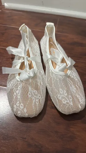 White lace ballet flats Size 6 thumbnail 5