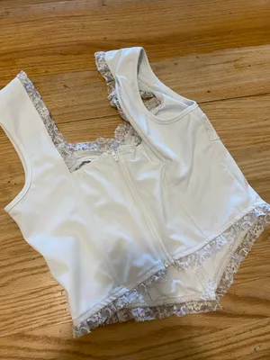 Edikted White Top Crop thumbnail 3