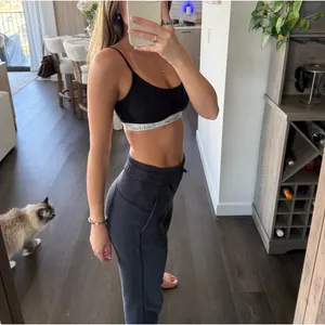 Lululemon Black Softstreme Pants (Size 2) thumbnail 2