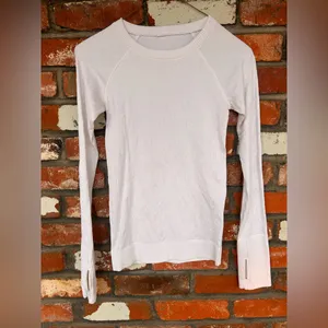 Lululemon Rest Less Pullover in white with a textured design XS thumbnail 2