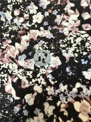 Lululemon Wunder Under Crop Roll Down Scallop Luxtreme 24" Floral Spritz Size 6 thumbnail 4