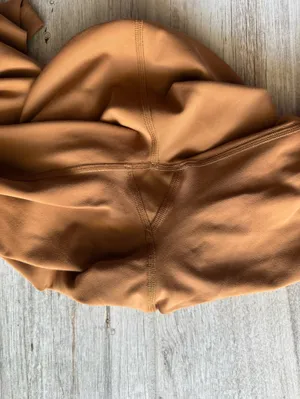Lululemon InStill High-Rise Tight 25" Roasted Brown Size 4 Gently Used thumbnail 12