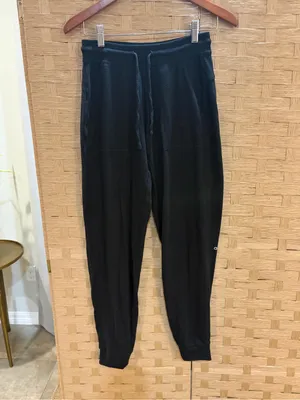 Alo Yoga Soho Sweatpants size XS/S GUC thumbnail 2