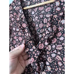 Abercrombie‎ & Fitch Womens Blouse Shirt Size M Floral Ruffle V Neck thumbnail 2