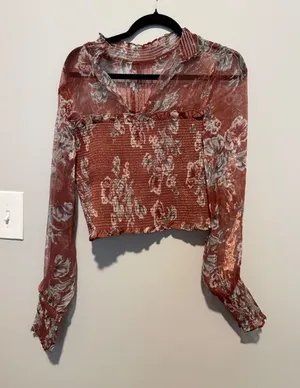 En Saison Womens Rust Floral Smocked Metallic Sheer Crop Top Mock Neck Size M thumbnail 1