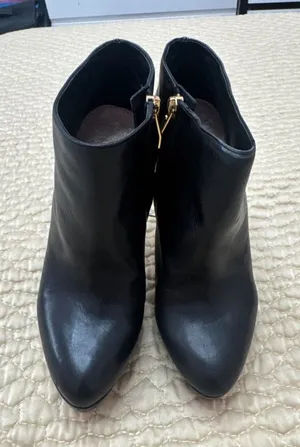 Vince Camuto 6B/36 Dira Black Leather Platform Stiletto Ankle Booties Gold Trim thumbnail 1