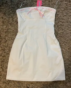Dress thumbnail 1