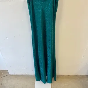 Vintage Victoria’s Secret Emerald Green Lace Sequin Midi Slip‎ Large thumbnail 9