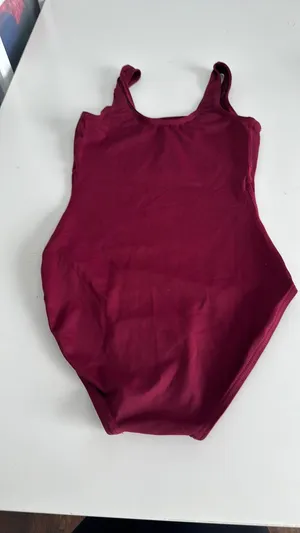 Burgundy woman’s leotard. Built in shelf bra. Size XS thumbnail 4
