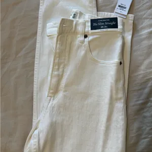 Abercrombie & Fitch White Slim Straight Pants thumbnail 3