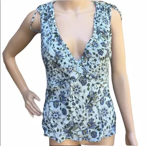 Pretty Jordache floral print blouse thumbnail 1