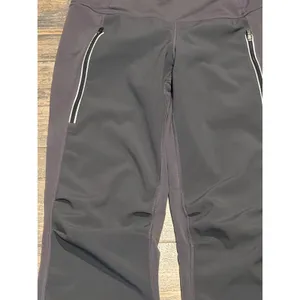 Lululemon Run: Free Pant Coal Grey Pockets W5221S Size 6 Softshell Outdoor Warm thumbnail 4