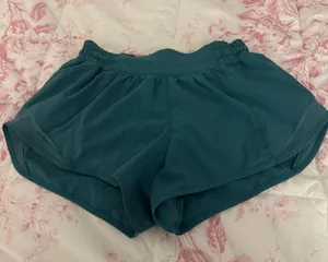 Lululemon Hotty Hot Short 2.5” thumbnail 1