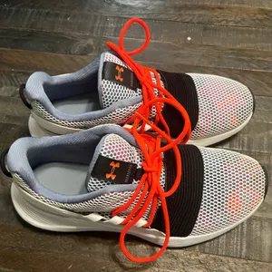 Under Armour Women's Charged Breathe Lace PR - Size 9 US neon orange and black thumbnail 1