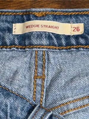 Levi's Premium Wedgie Straight Jeans Minimalism 90s Chic Classic Americana Sz 26 thumbnail 4