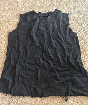 Woman xl top rugged ruff looking top shirt sleeveless thumbnail 1