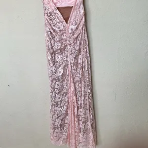 HOUSE OF CB 'Azzurra' Rose‎ Pink Lace Godet Gown NWOT size M thumbnail 8