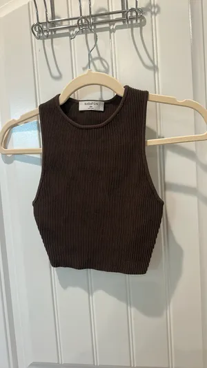 Aritzia Babaton Top thumbnail 3