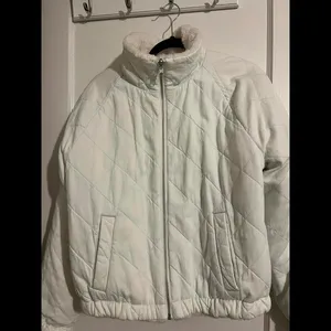 Anthropologie Cloth and Stone Quilted Sherpa-Lined Jacket - Size Large-NWOT thumbnail 2