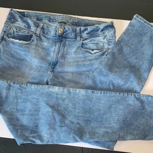 American Eagle Jeans thumbnail 1