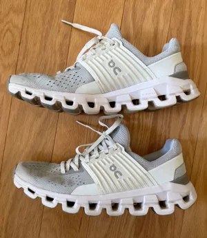 Women’s On Cloud Cloudswift Running Shoes (Size 7) thumbnail 1