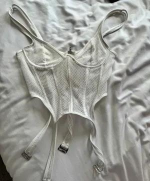 White fox Top thumbnail 1