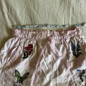 Lyrebird Pink Cottagecore Whimsy Cotton Embroidered Floral Lace Bermuda Shorts M thumbnail 7