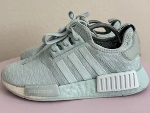Adidas NMD_R1 Boost Low Top Sneakers Dash Green/Cloud White EF4275 Size 6 thumbnail 1