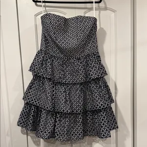White‎ House Black Market Geometric eyelet blue and white Strapless Dress 14 NWT thumbnail 2