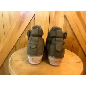 Avanti"Zoey"Brown Faux Suede Heel Belted Buckle Ankle Booties Shoes Women's SZ 7 thumbnail 4