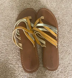 Universal Threads Sandals thumbnail 1