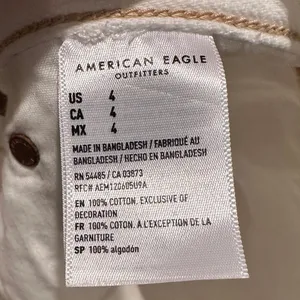 American Eagle 90s Boyfriend White Denim Shorts Distressed‎ Size 4 NWT thumbnail 7