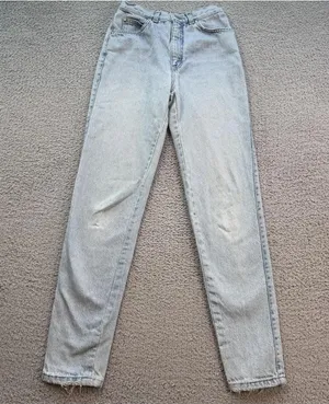 Vintage Levis 550 Orange Tab Light Wash Tapered Jeans Made in USA Womens 7 24x30 thumbnail 1