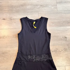 Lole Athletic‎ Dress XS Xsmall Black Athleisure Sleeveless V-Neck Floral thumbnail 3
