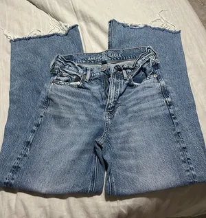 American Eagle High-Rise Wide-Leg Jeans thumbnail 1
