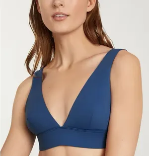 71EG.- The Triangle Bikini Top. thumbnail 1