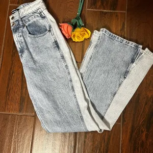 Hollister Social Tourist Denim Flare Ultra High Rise Jeans Two Tone thumbnail 8