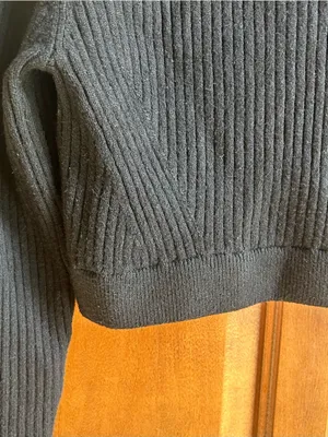 🌸Wild fable- mock turtle neck fitted top- Black  - size - medium thumbnail 7
