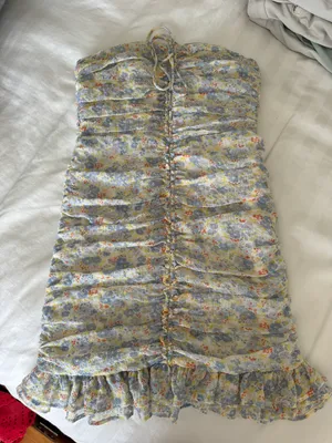 Boutique strapless keyhole dress Multiple thumbnail 1