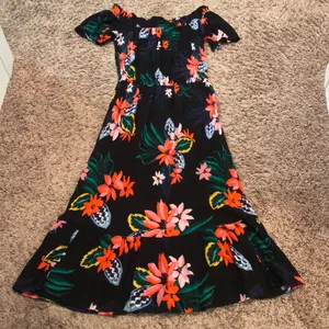 Maxi‎ Dress thumbnail 1