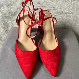Journee Womens Tyyra Buckle High Block Heel Pointed‎ Toe Pumps Christmas Size 10 thumbnail 2