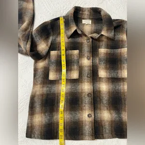 Melloday shirt jacket. Button up. Front button pockets. Size L thumbnail 7